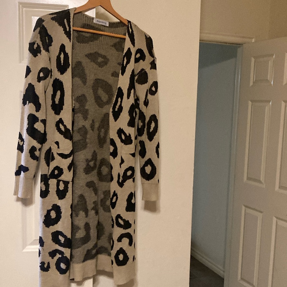 Beautiful leopard sweater